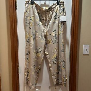 ▫️FLORAL PANTS NWT